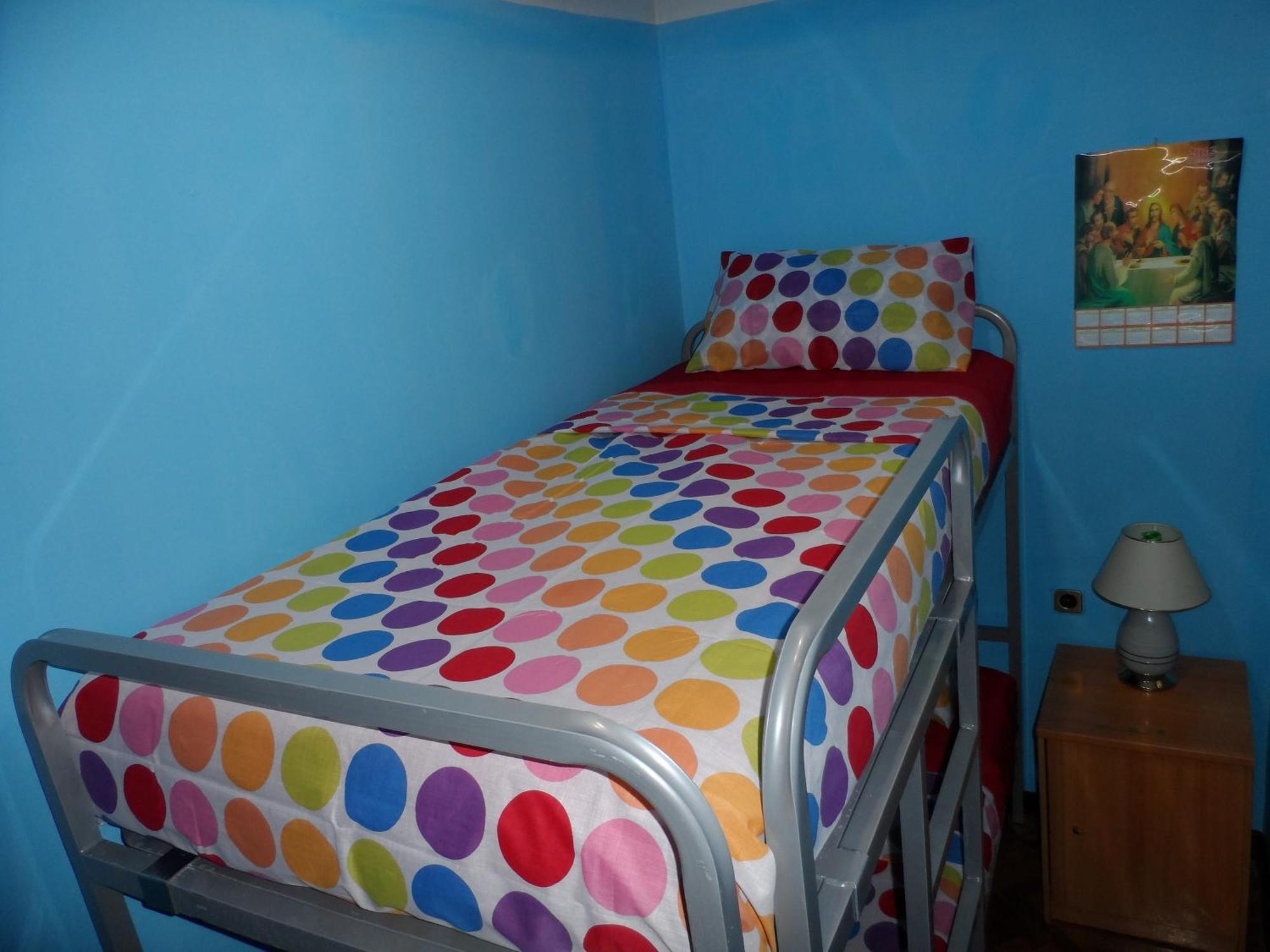 Cheap Apartament *